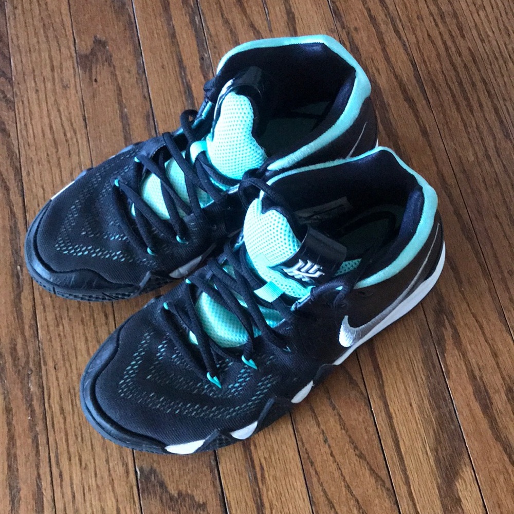 Boys Kyrie Irving basketball sneakers